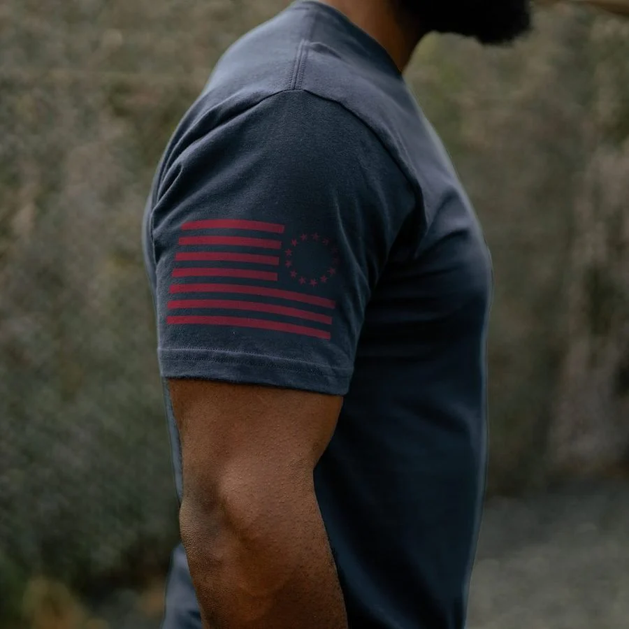 Betsy Ross Basic T-Shirt - Midnight Navy - Image 3