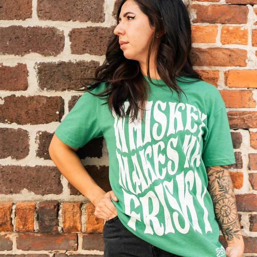 Women's Whiskey Makes Me Frisky Boyfriend Fit T-Shirt - Kelly Green - Image 4