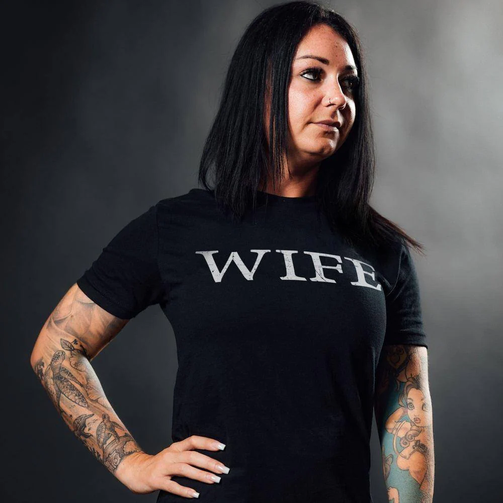 Women's Wife Defined Boyfriend Fit T-Shirt - Black - Image 2
